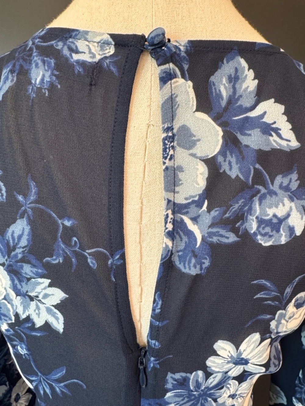 Reformation Doutzen Dress in Lotti, Size 8, Like New - Picture 6 of 13